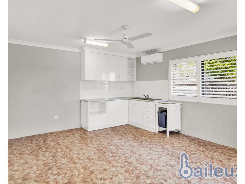 15 Dumfries Court, Beaconsfield QLD 4740