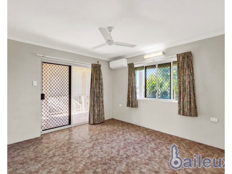 15 Dumfries Court, Beaconsfield QLD 4740