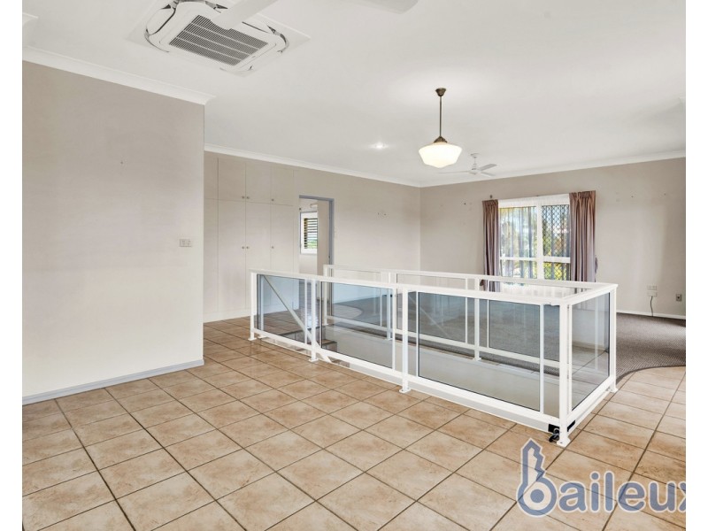 15 Dumfries Court, Beaconsfield QLD 4740