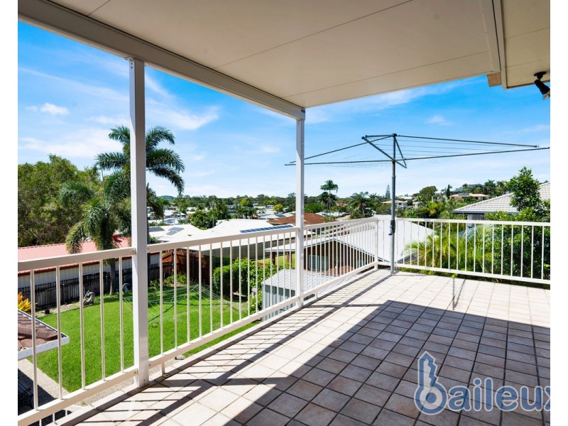 15 Dumfries Court, Beaconsfield QLD 4740