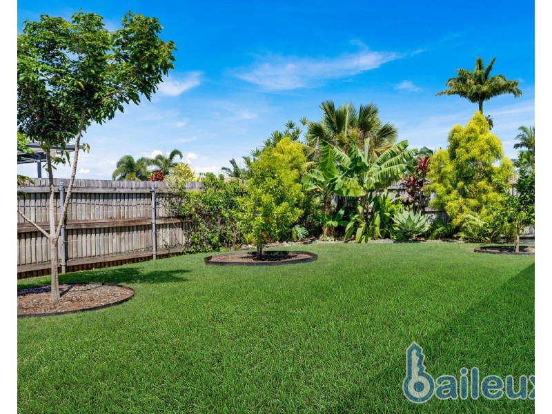 15 Dumfries Court, Beaconsfield QLD 4740