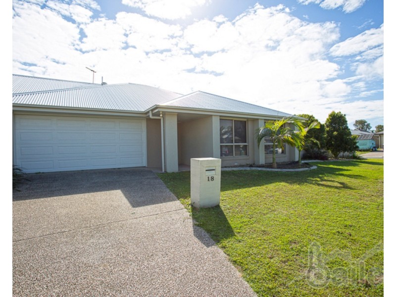 1/8 Galleon Circuit, Bucasia QLD 4750