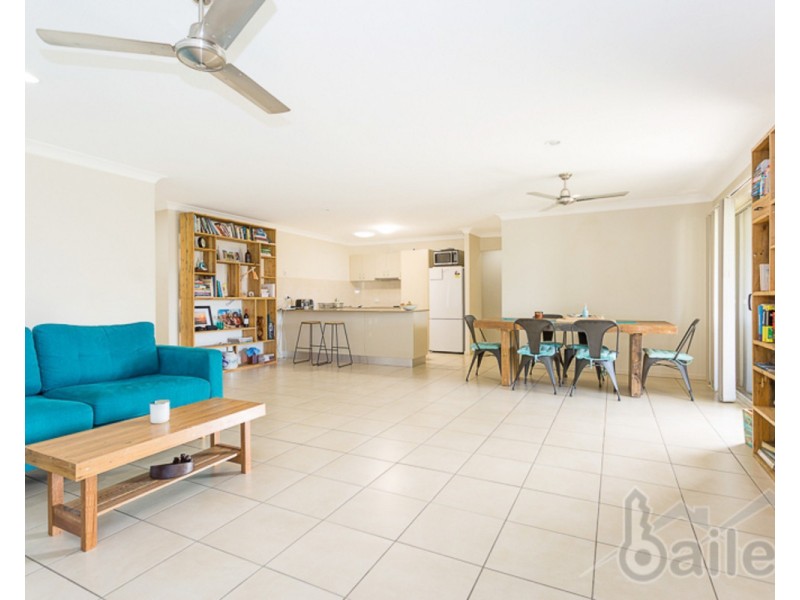 1/8 Galleon Circuit, Bucasia QLD 4750