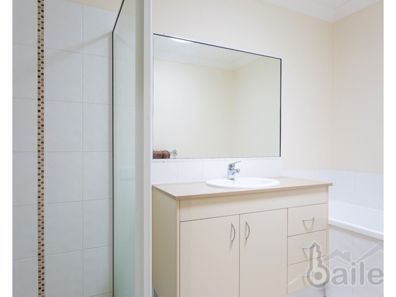 1/8 Galleon Circuit, Bucasia QLD 4750