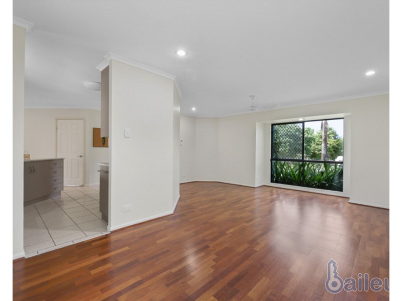 18 Mulcahy Crescent, Eimeo QLD 4740