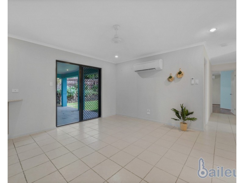 18 Mulcahy Crescent, Eimeo QLD 4740