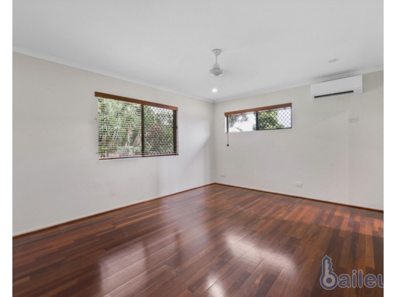 18 Mulcahy Crescent, Eimeo QLD 4740