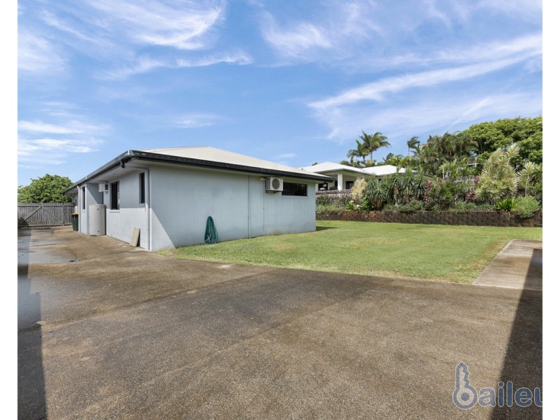18 Mulcahy Crescent, Eimeo QLD 4740