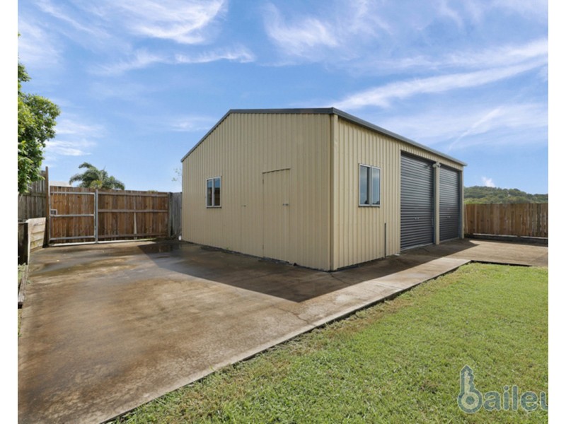 18 Mulcahy Crescent, Eimeo QLD 4740