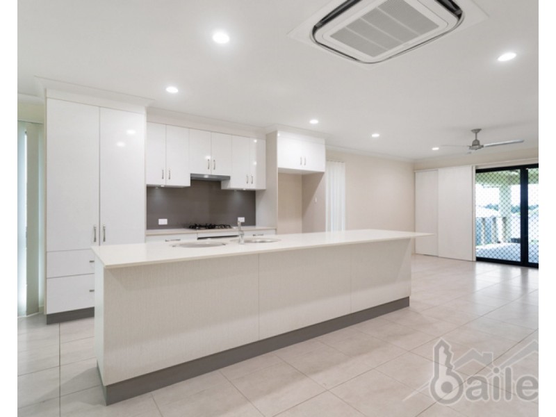 3 Bensara Drive, Beaconsfield QLD 4740