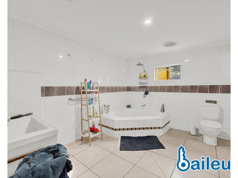 1 Andergrove Road, Andergrove QLD 4740