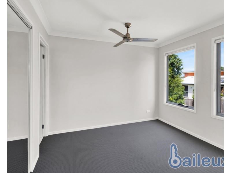 2/7 Webb Court, Rural View QLD 4740