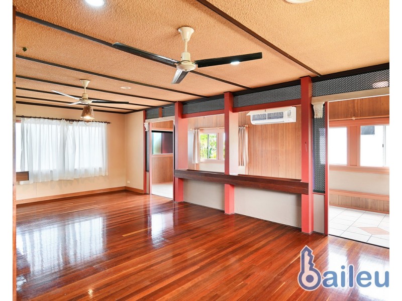 15 Magpie Street, Slade Point QLD 4740