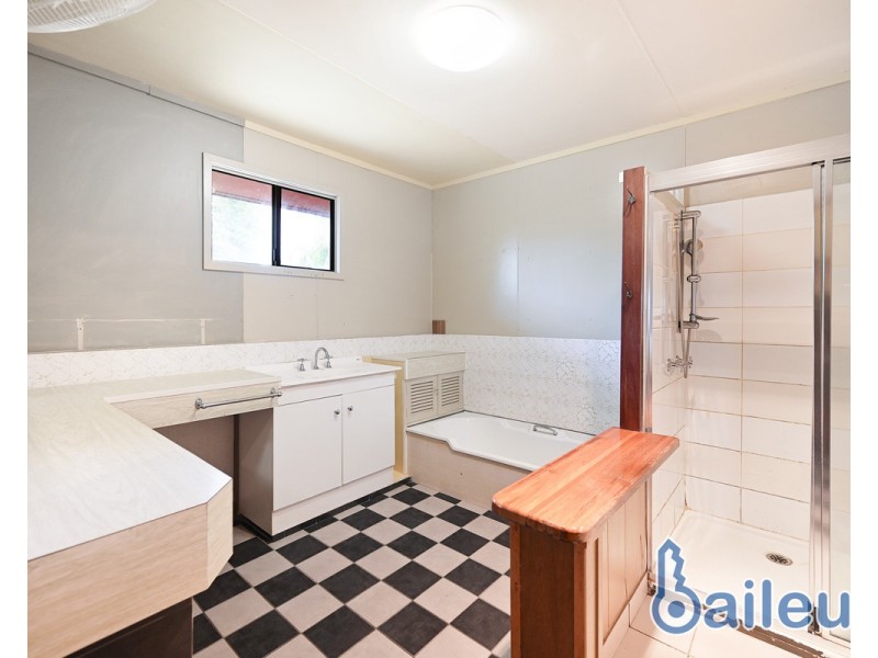 15 Magpie Street, Slade Point QLD 4740