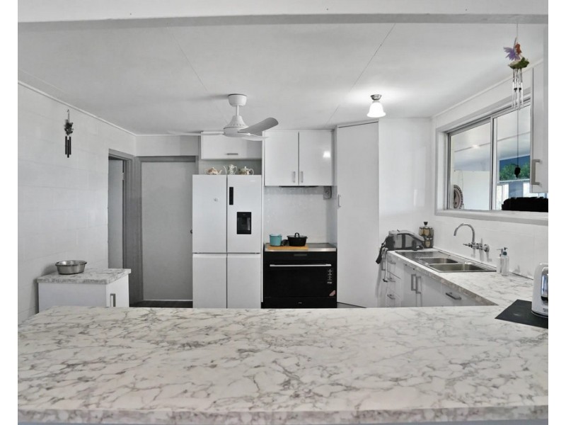 6 Cooper Avenue, Campwin Beach QLD 4737