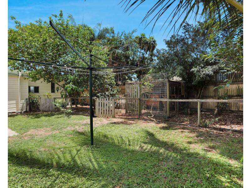 14 Quail Street, Slade Point QLD 4740
