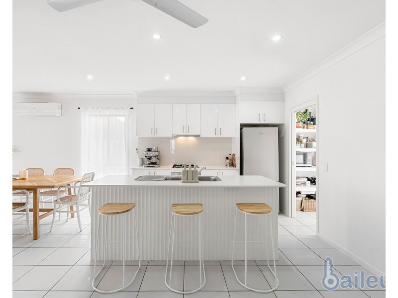 24 Balzan Drive, Rural View QLD 4740