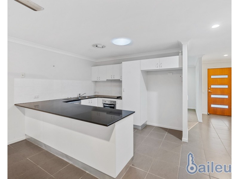 2/2 Whitehaven Drive, Blacks Beach QLD 4740