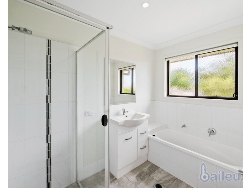 1/10 Whitehaven Drive, Blacks Beach QLD 4740