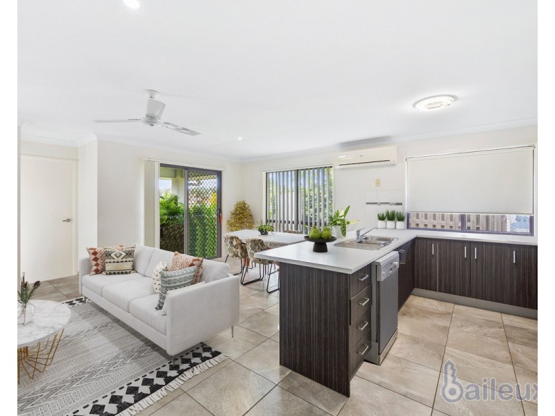 1/10 Whitehaven Drive, Blacks Beach QLD 4740