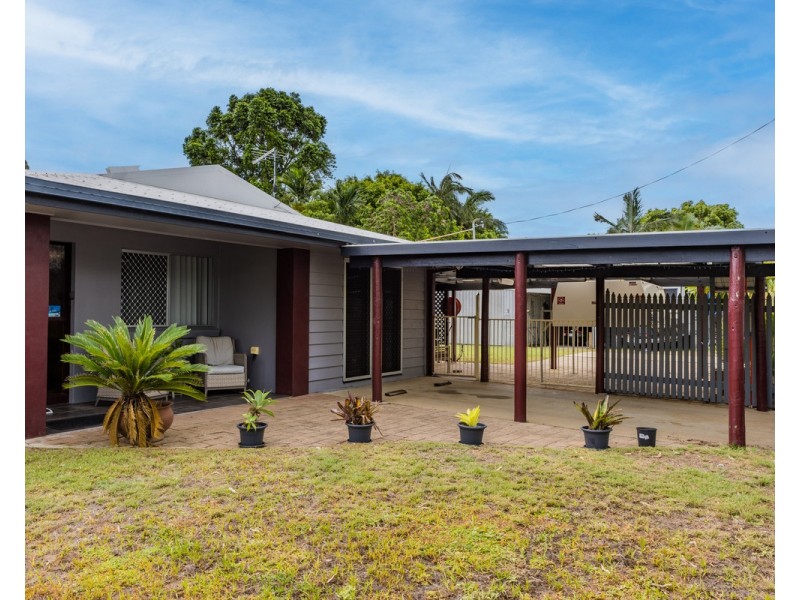 19 Bourke Street, Blacks Beach QLD 4740