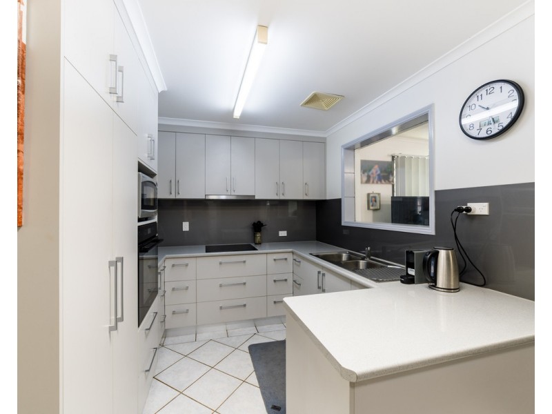 19 Bourke Street, Blacks Beach QLD 4740