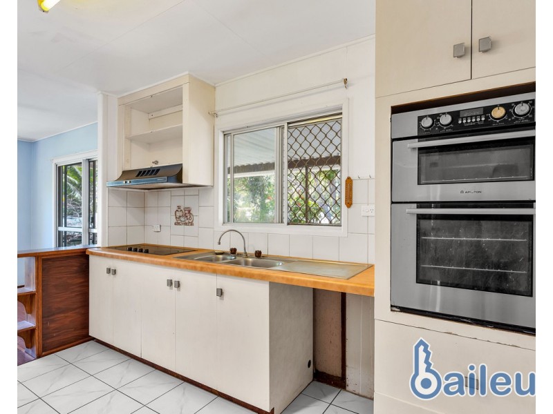 1 Upton Avenue, Andergrove QLD 4740