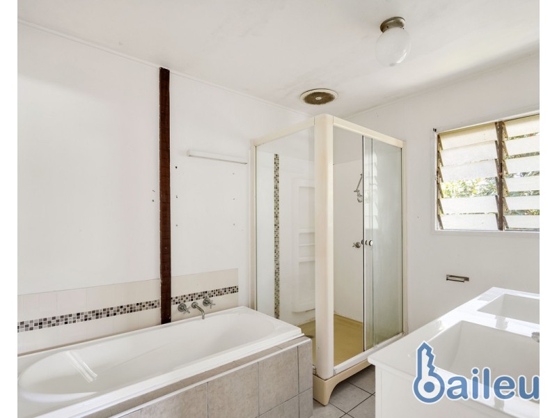 1 Upton Avenue, Andergrove QLD 4740