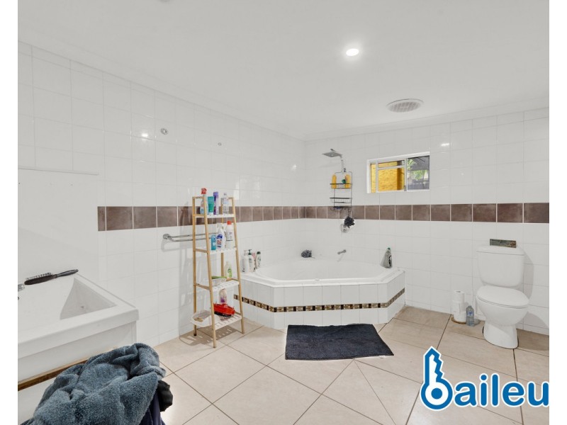 1 Andergrove Road, Andergrove QLD 4740