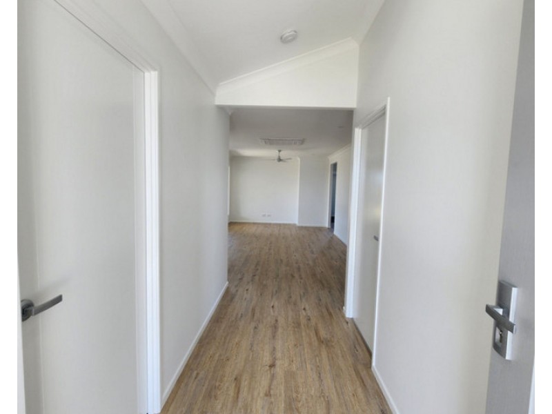 23 Regal Circuit, Beaconsfield QLD 4740