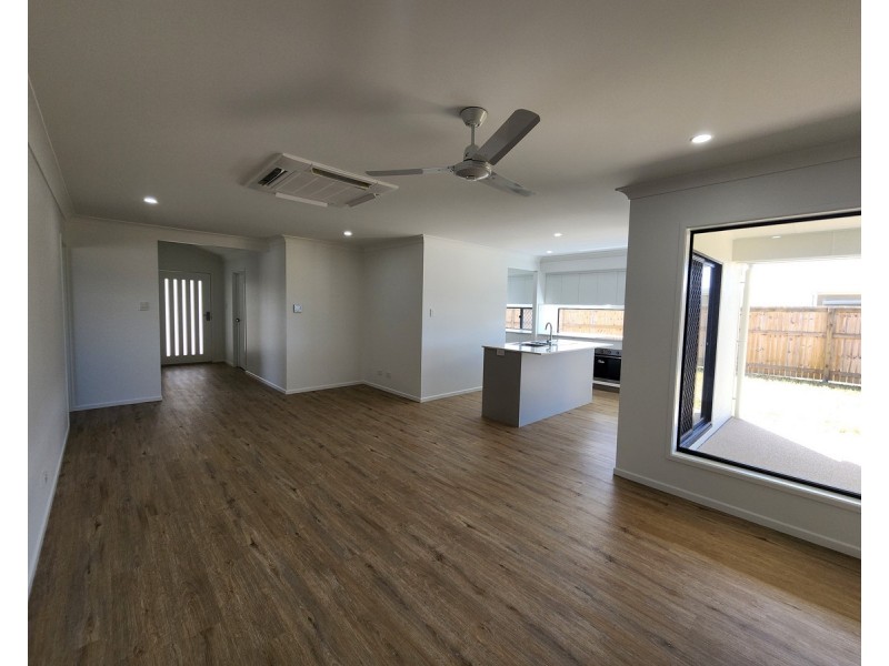 23 Regal Circuit, Beaconsfield QLD 4740