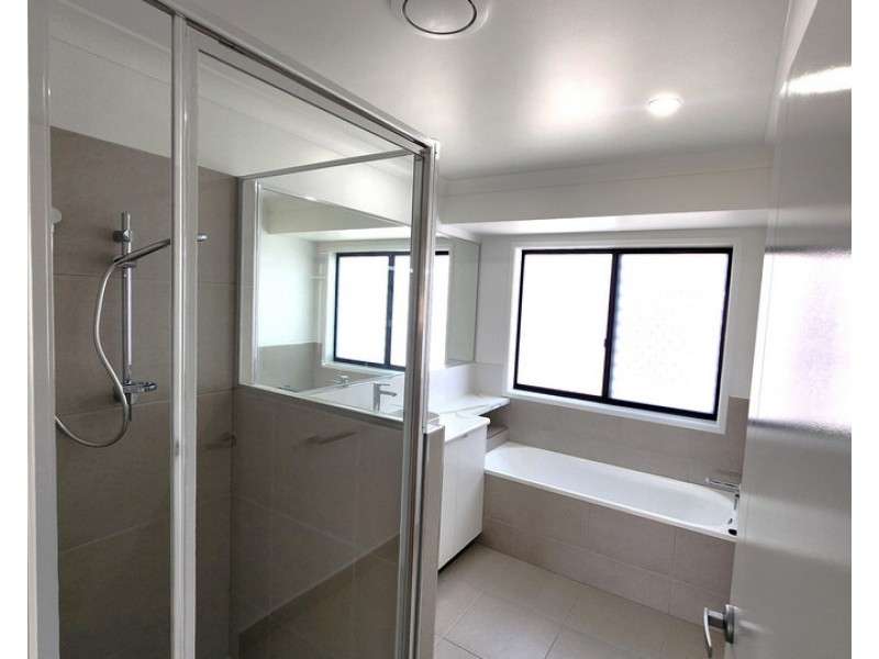 23 Regal Circuit, Beaconsfield QLD 4740