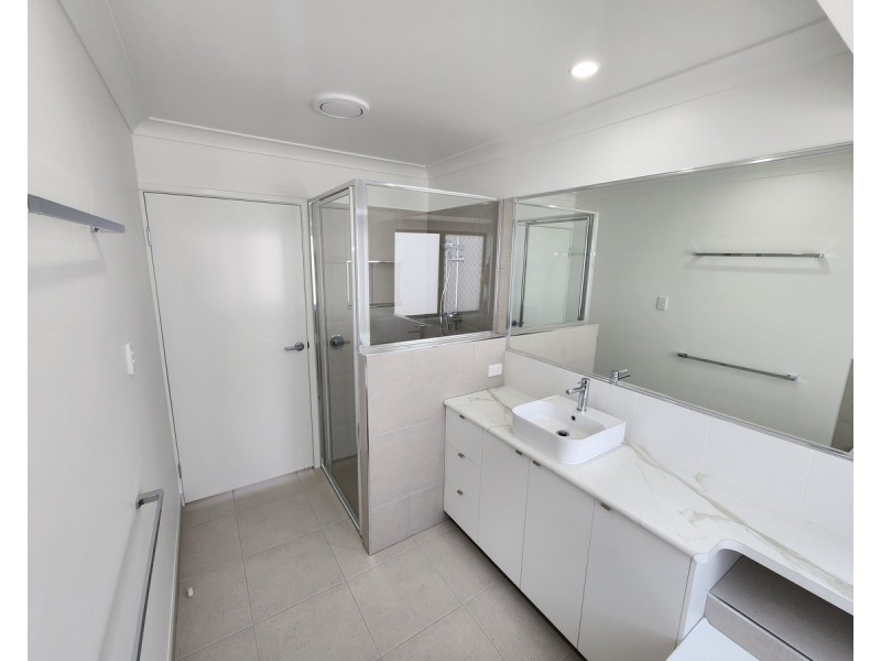 23 Regal Circuit, Beaconsfield QLD 4740