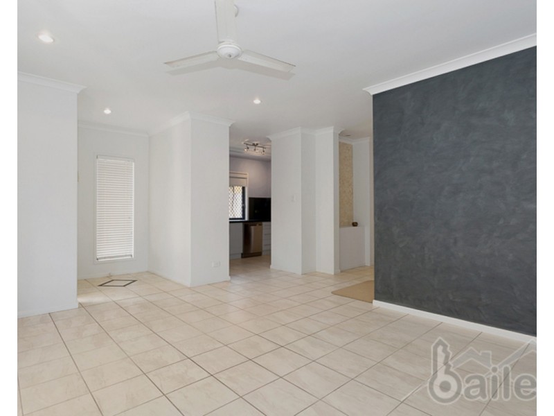 4/21-23 Holland Street, West Mackay QLD 4740