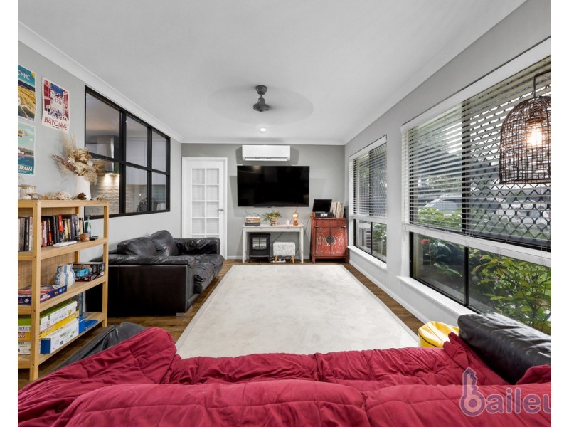 17 Marine Parade, Bucasia QLD 4750