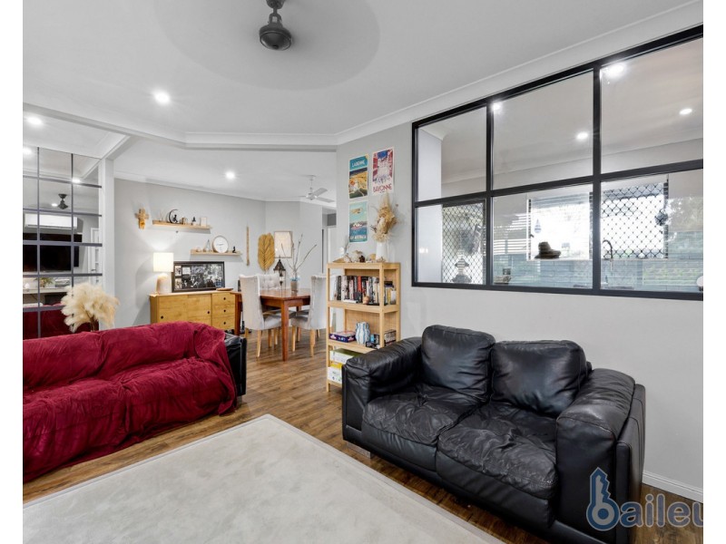 17 Marine Parade, Bucasia QLD 4750