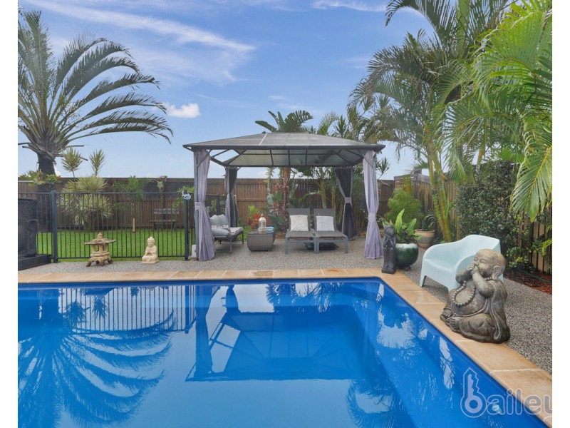 17 Marine Parade, Bucasia QLD 4750