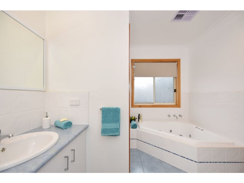 4a Jade Place, Bodalla NSW 2545