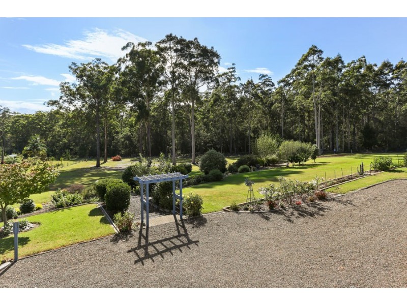 54 Kookaburra Pl, Bodalla NSW 2545