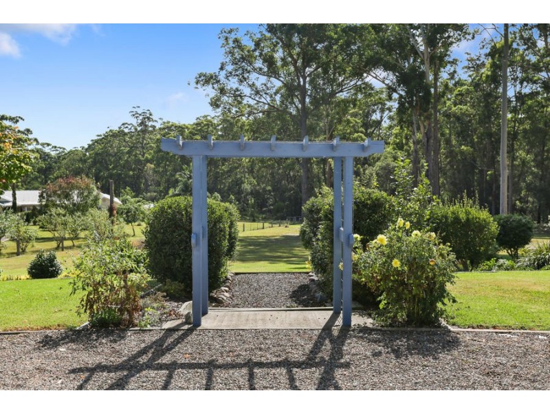 54 Kookaburra Pl, Bodalla NSW 2545