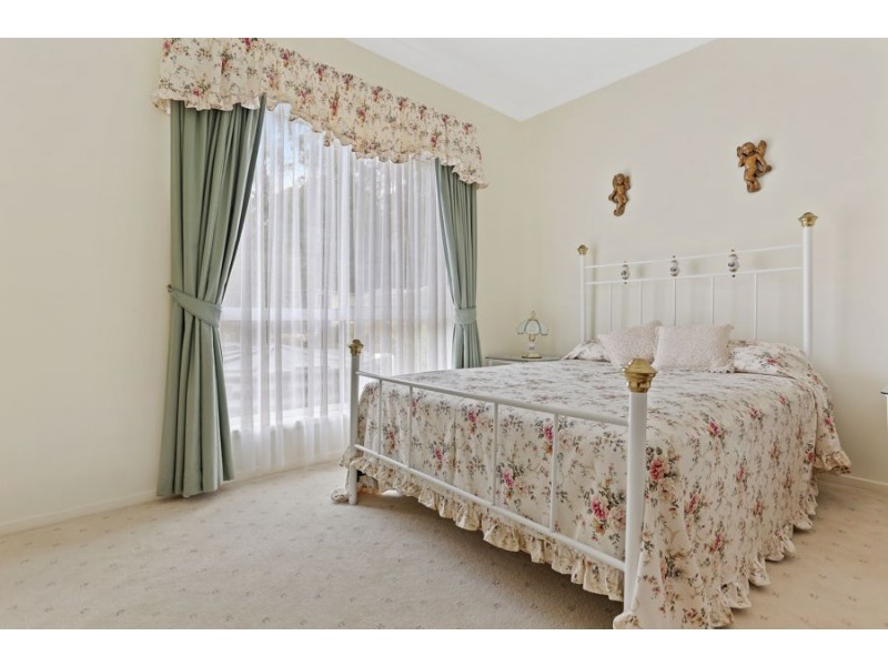 54 Kookaburra Pl, Bodalla NSW 2545