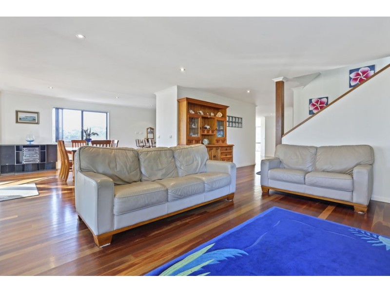 71 Forest Pde, Tomakin NSW 2537