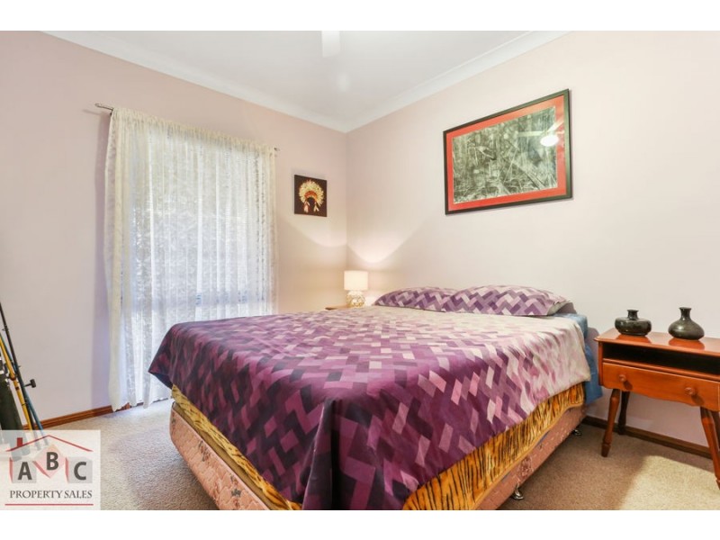 2 Kauzal Cres, Surf Beach NSW 2536