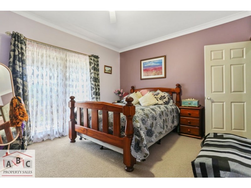 2 Kauzal Cres, Surf Beach NSW 2536