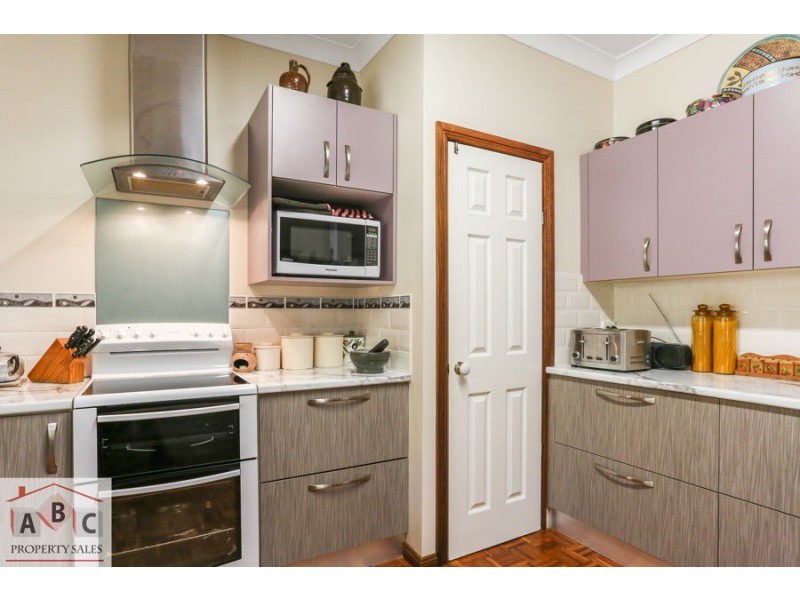 2 Kauzal Cres, Surf Beach NSW 2536
