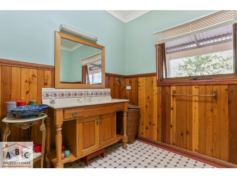 2 Kauzal Cres, Surf Beach NSW 2536