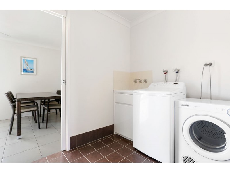 4 Bada La, Tomakin NSW 2537