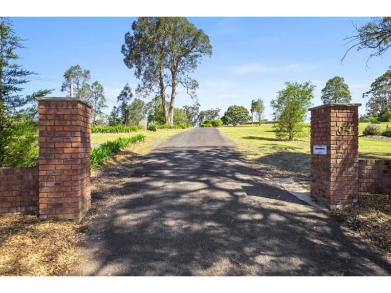 64 Yarragee Rd, Moruya NSW 2537