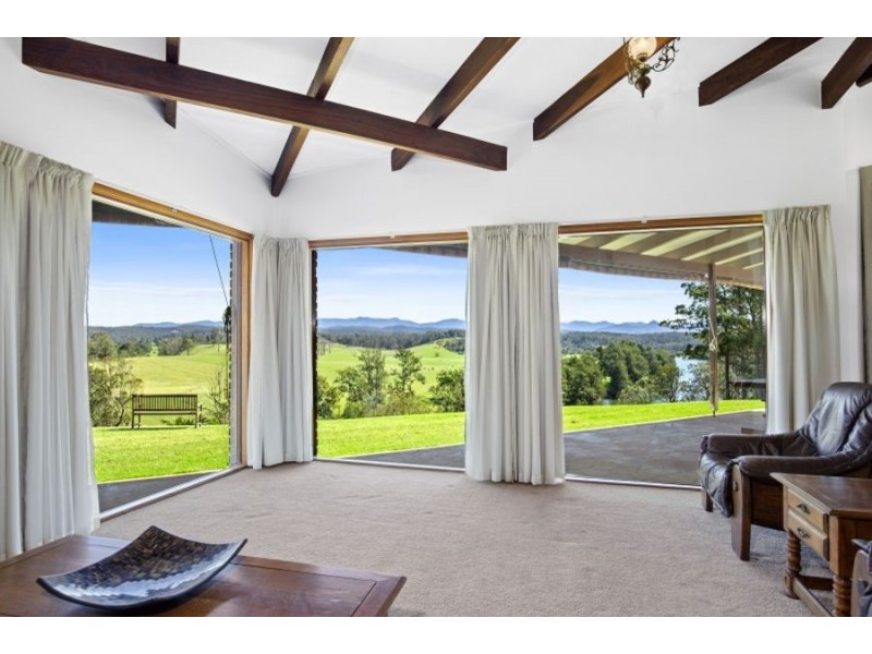 64 Yarragee Rd, Moruya NSW 2537