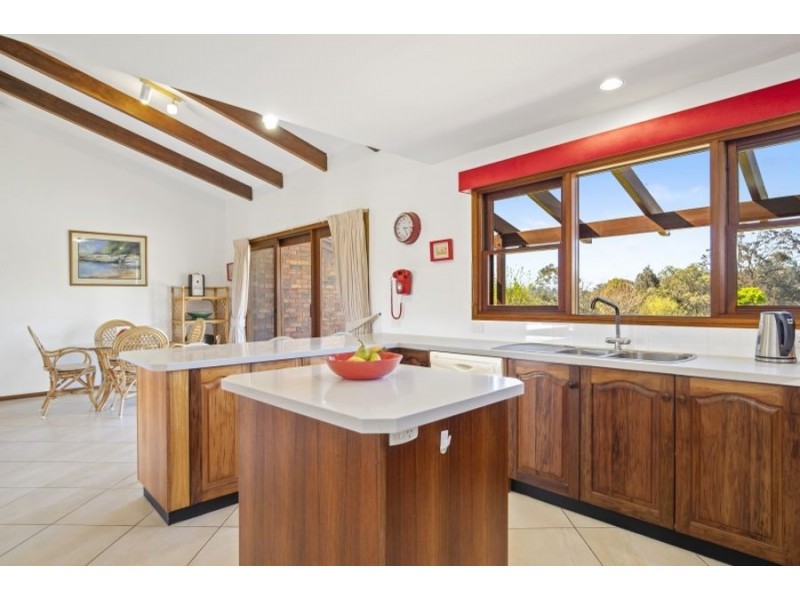 64 Yarragee Rd, Moruya NSW 2537